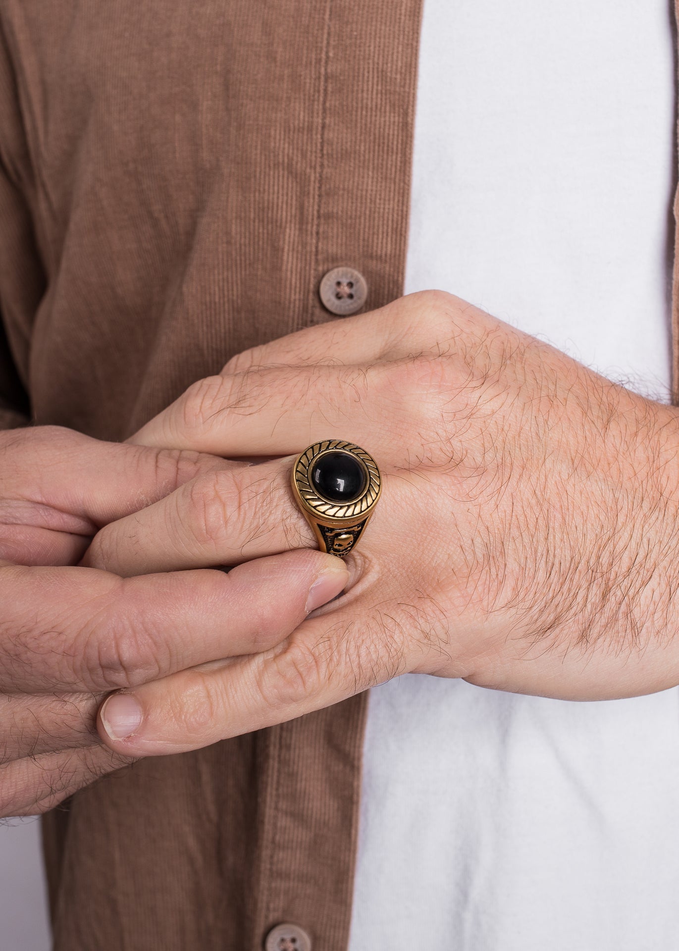 Akitsune-Mortis-Ring-Matte-Gold-Side-Cross-Male-Men-2