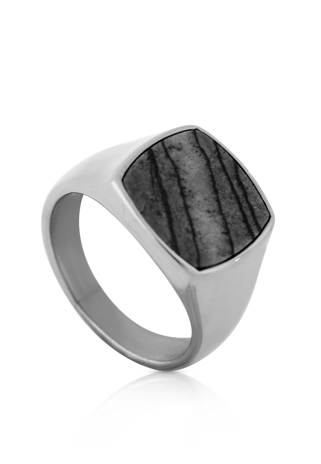 Akitsune-Opul-Ring-Silver-Labradorite-Men-Signet-4