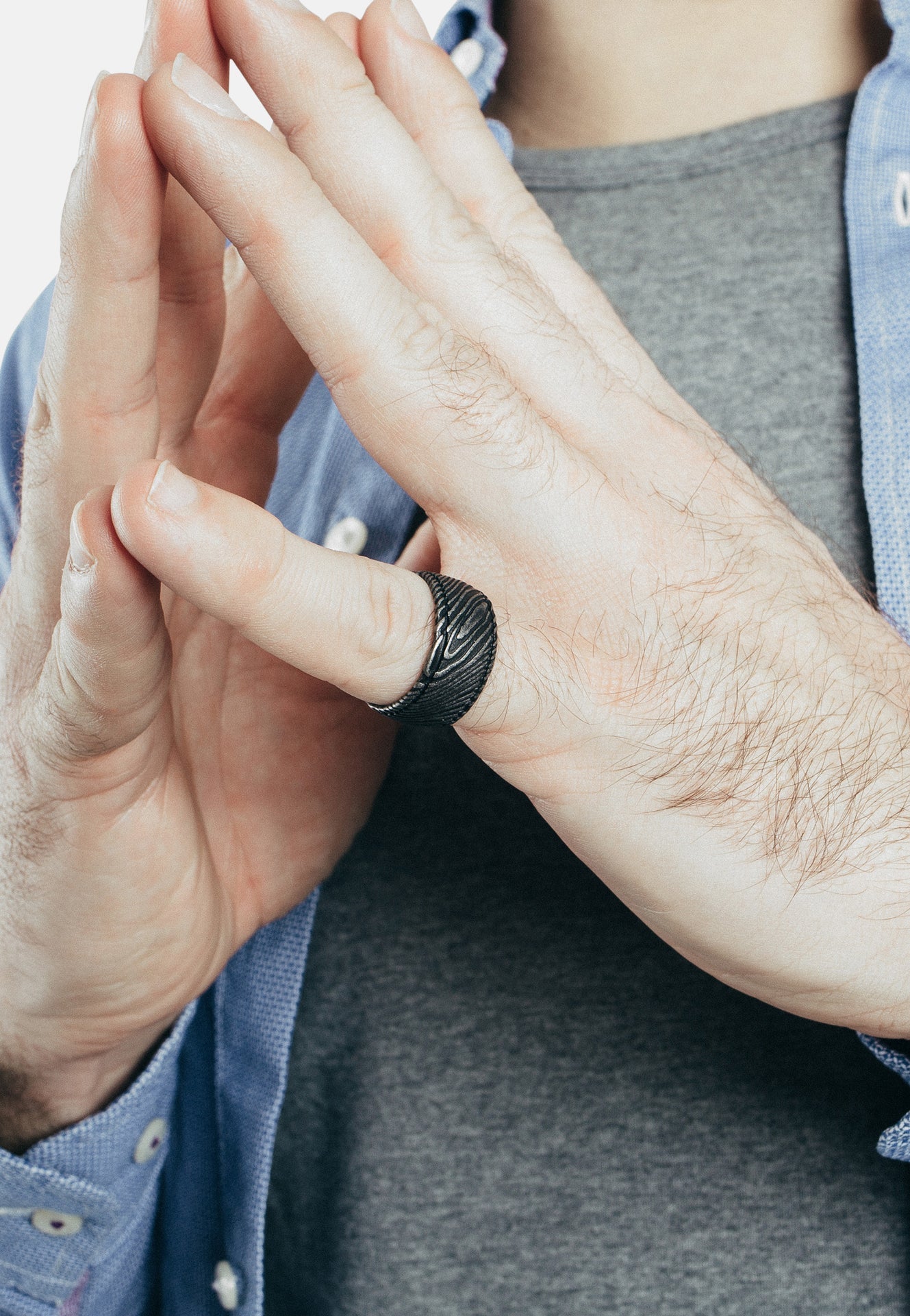 Akitsune-Orbis-Ring-Antique-Silver-Damaask-Steel-Model-2