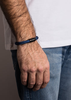 Akitsune-Portus-Nautical-Rope-Bracelet-Matte-Black-Blue-Model