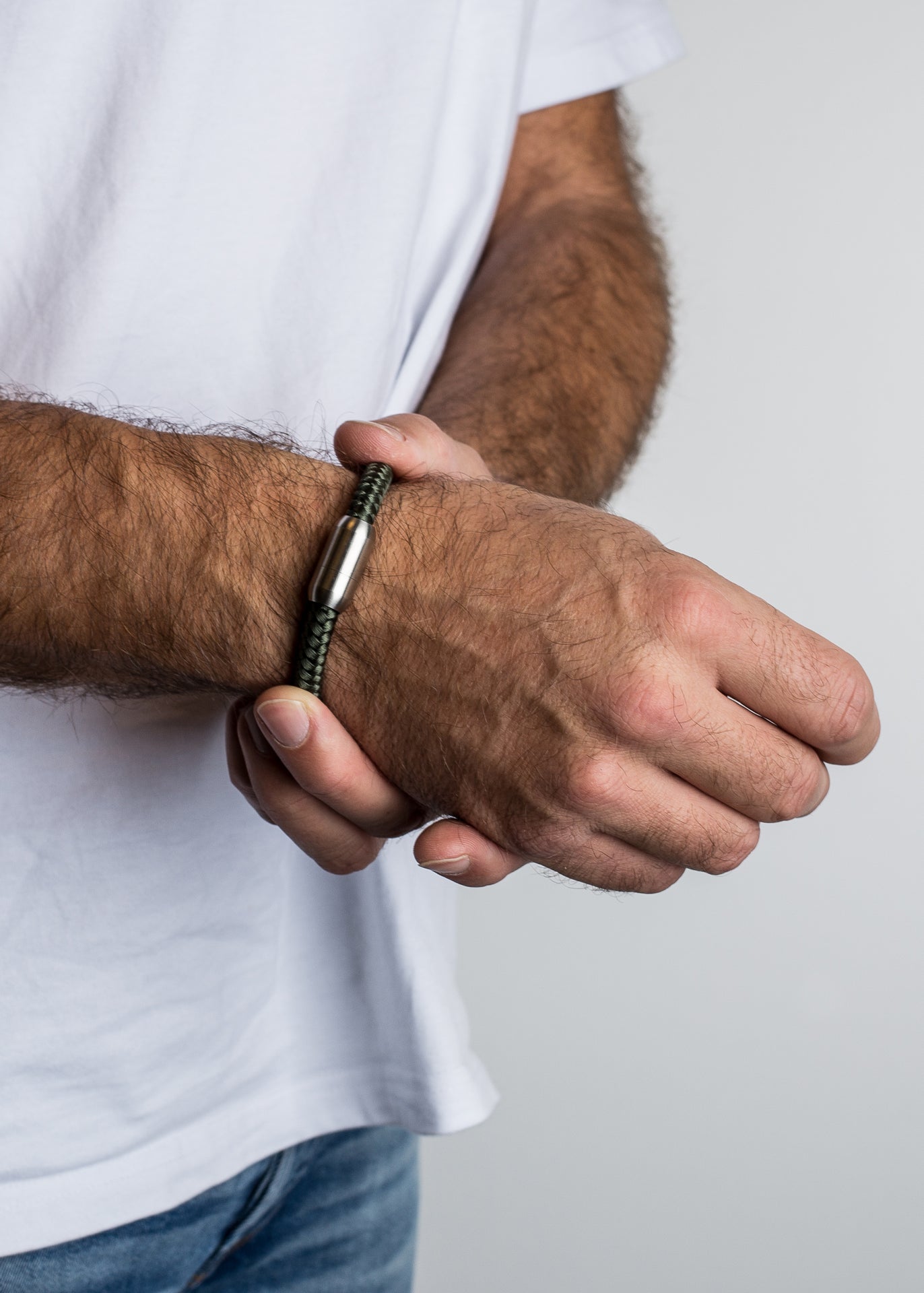 Akitsune-Portus-Nautical-Rope-Bracelet-Matte-Silver-Olive-7