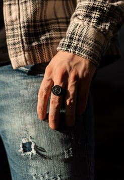 Akitsune-Portus-Ring-Nautical-Anchor-Ships-Wheel-Compass-Sail-Matte-Black-Model-Style-1800x2600