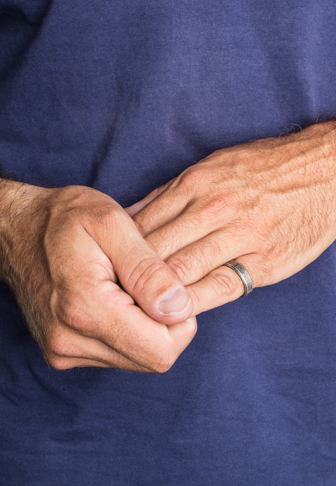 Akitsune-Purus-Minimalistic-Ring-Antique-Silver-Model-2