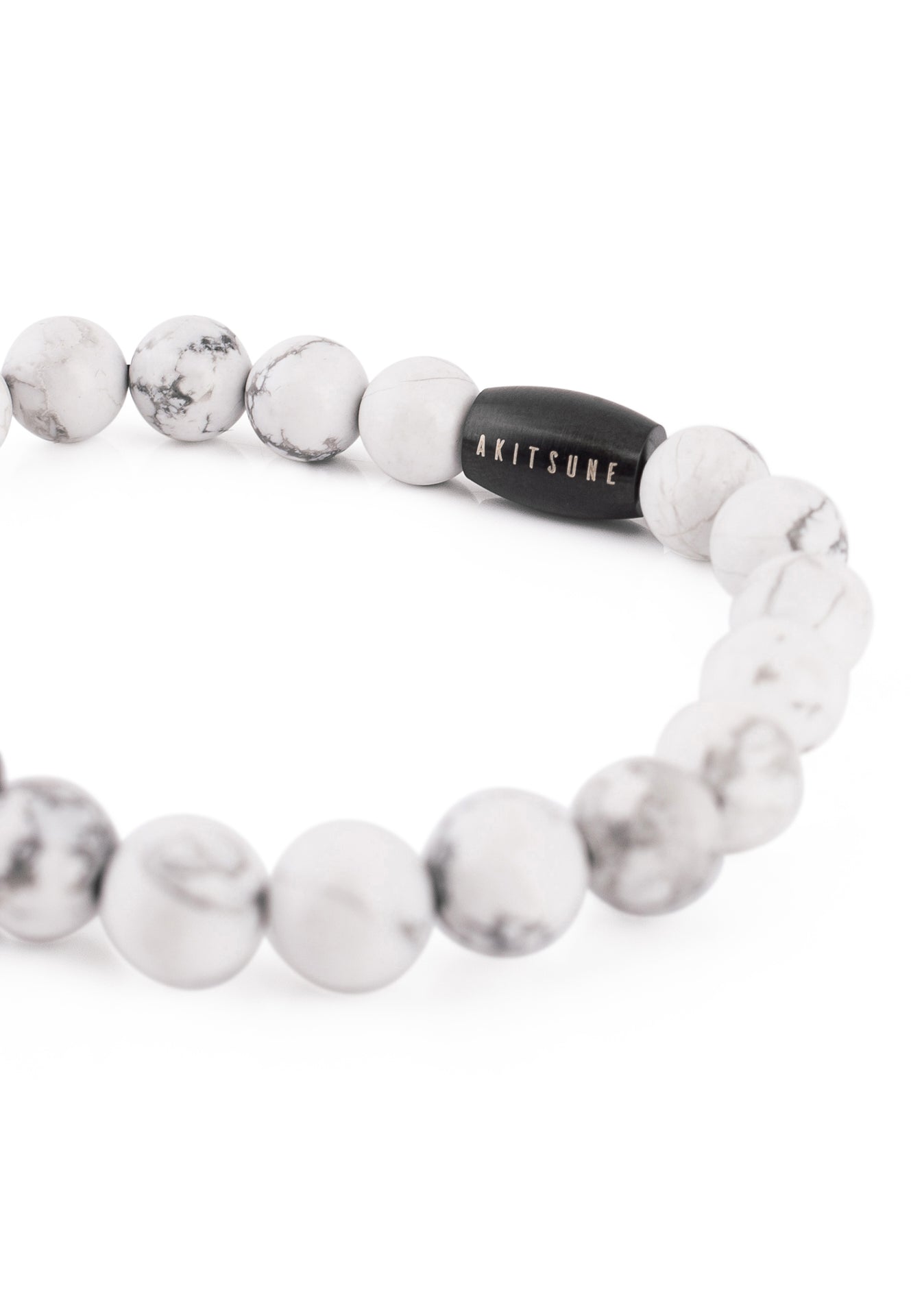 Akitsune-Regis-Beaded-Bracelet-Mens-Beads-Lion-White-Turquoise-Back-Detail