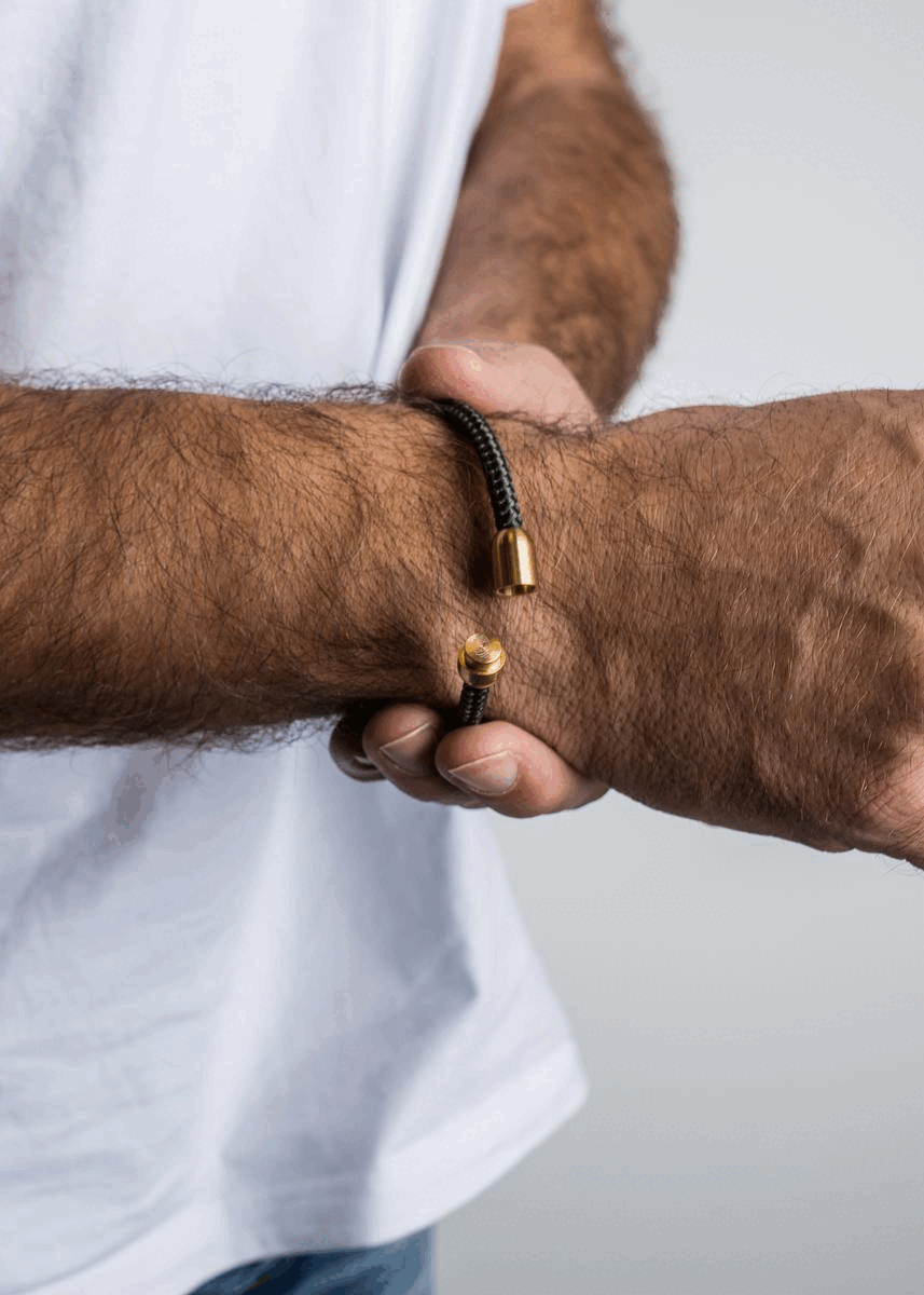 Akitsune-Silvus-Nylon-Bracelet-Matte-Gold-Olive-Animated