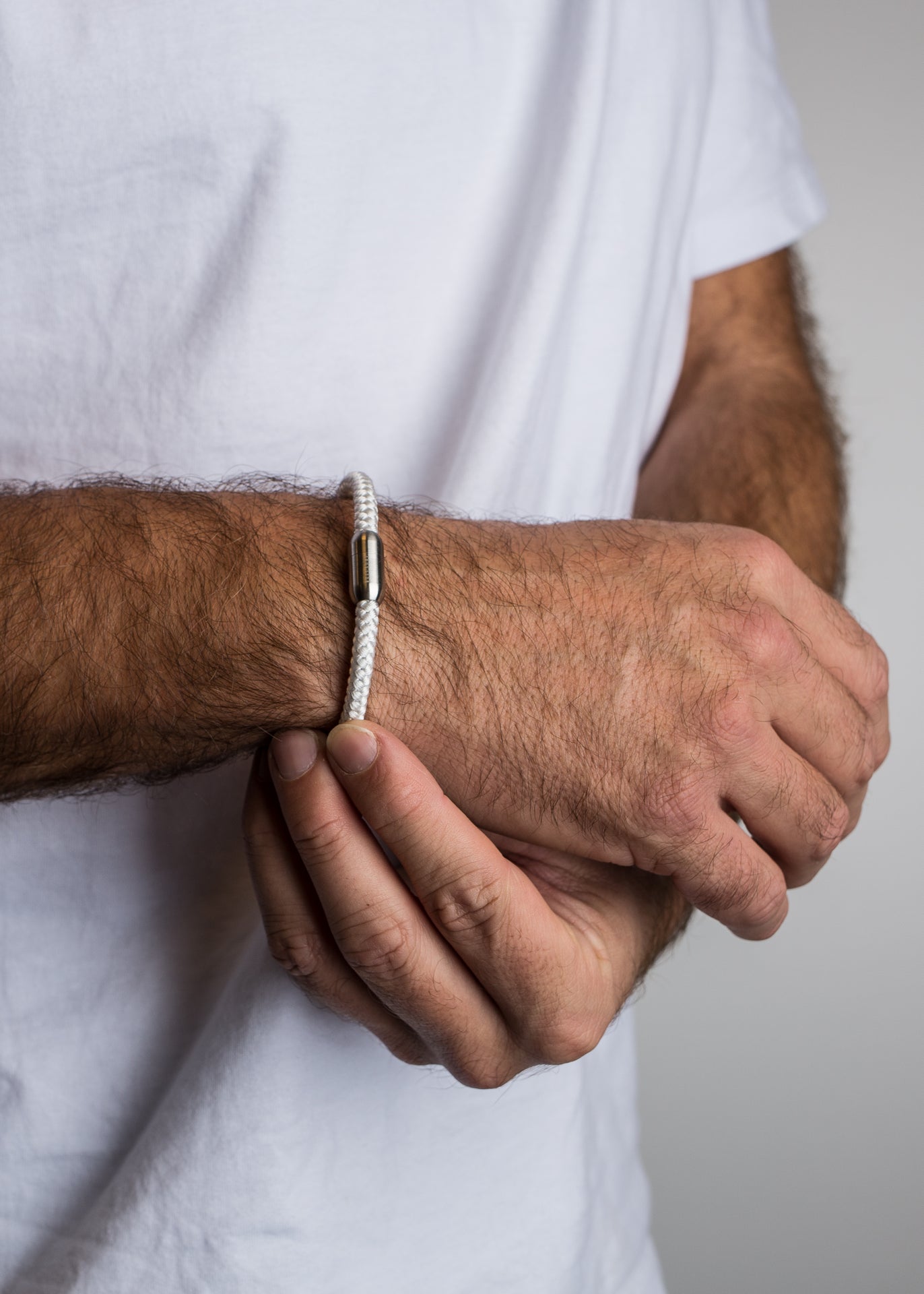 Akitsune-Silvus-Nylon-Bracelet-Matte-Silver-White-6