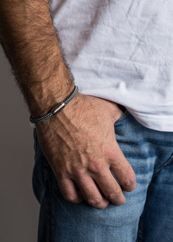 Akitsune-Silvus-Nylon-Bracelet-Silver-Grey-Nautical-Rope-Model-3