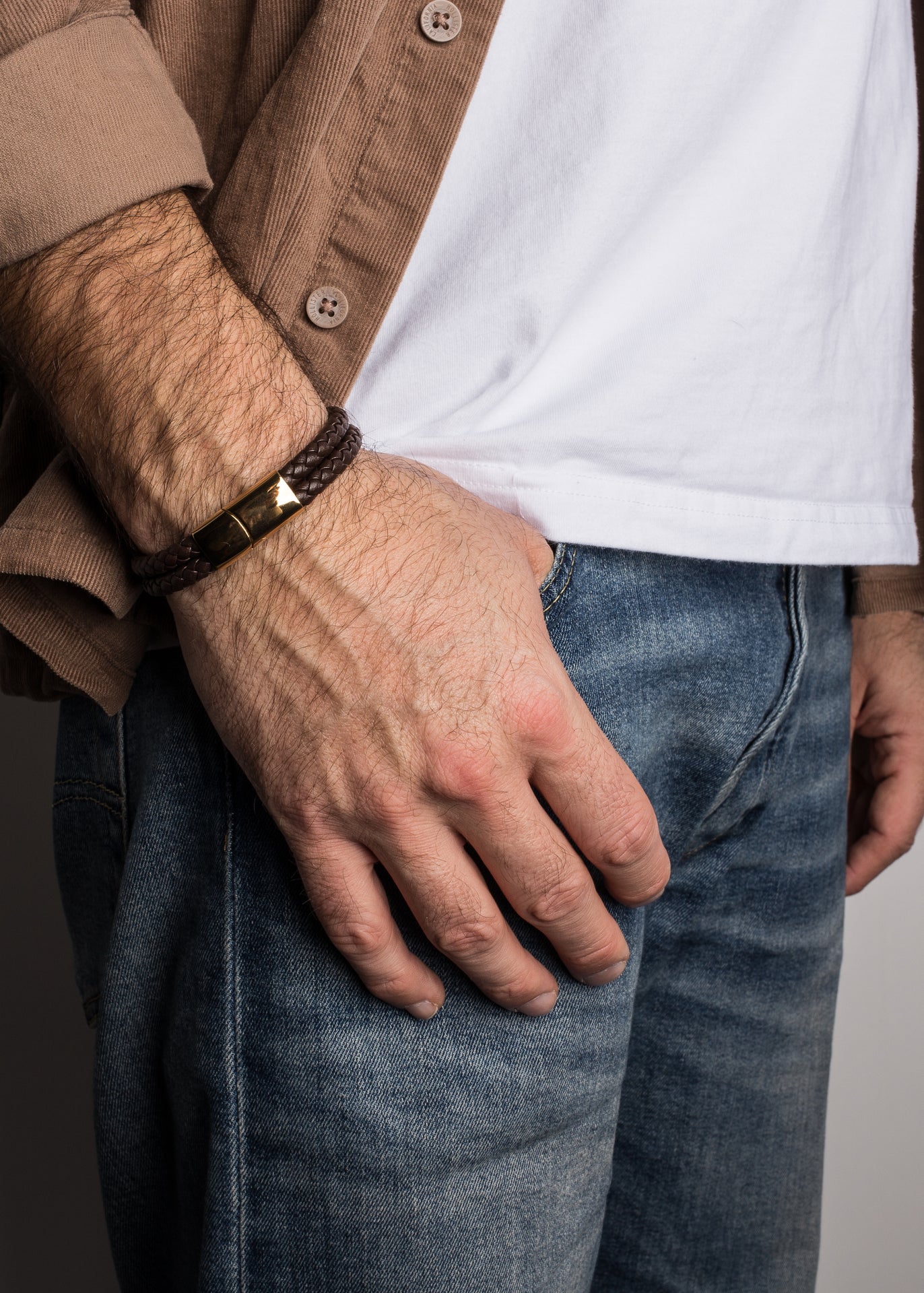 Akitsune-Simplicitas-Leather-Bracelet-Gold-Brown-10