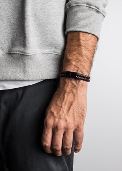 Akitsune-Simplicitas-Leather-Bracelet-Magnetic-Black-Brown-Model-2