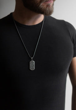 Akitsune-Terra-Pendant-Necklace-Antique-Silver-Chain-Earth-Hammered-Mens-Model