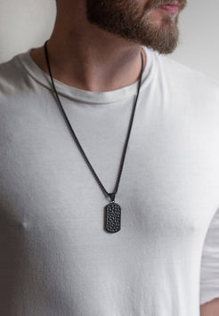 Akitsune-Terra-Pendant-Necklace-Matte-Black-Chain-Earth-Hammered-Mens-Model-2