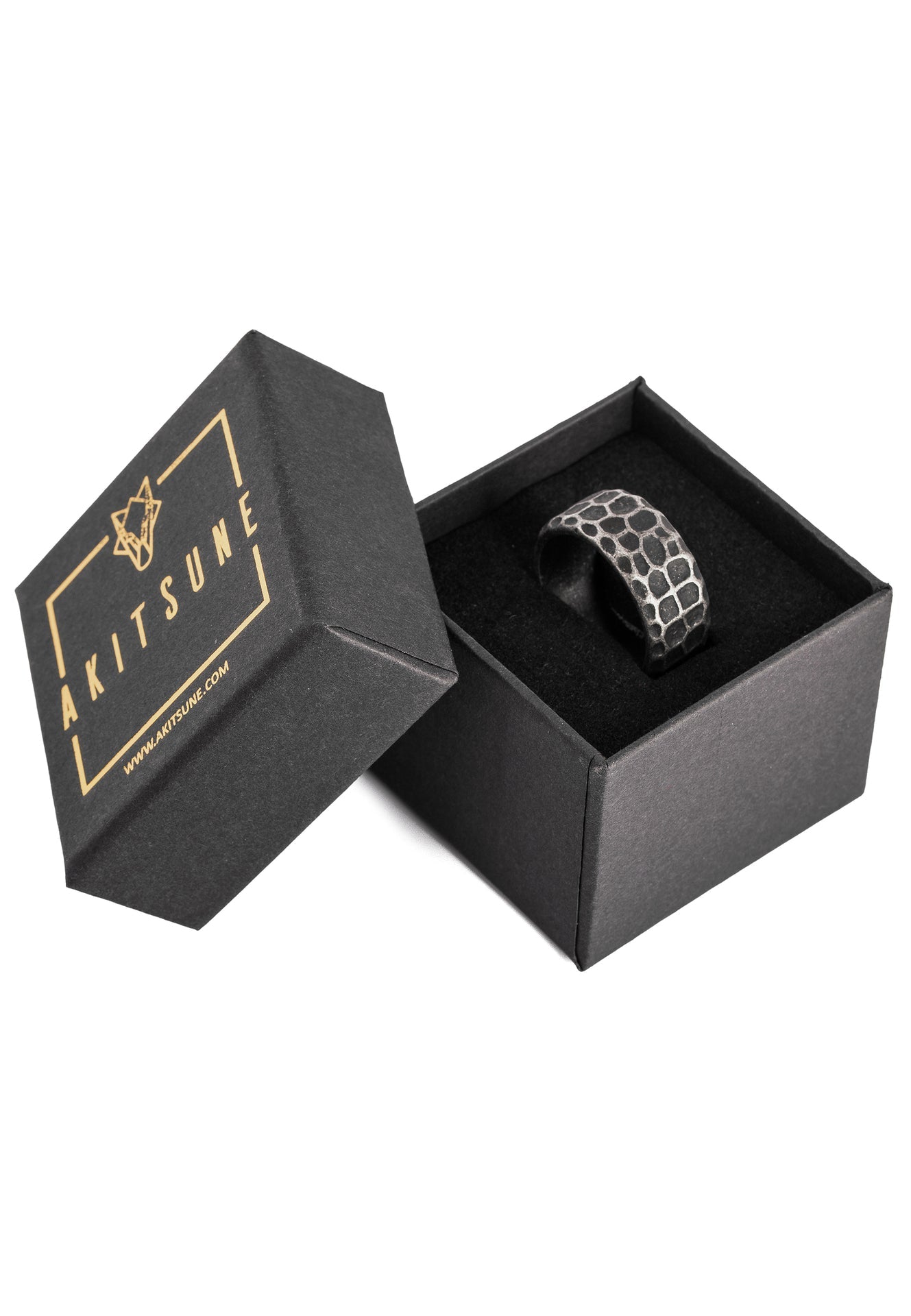 Akitsune-Terra-Ring-Antique-Silver-Band-Hammered-Mens-Packaging