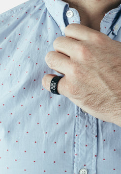 Akitsune-Terra-Ring-Matte-Black-Band-Hammered-Mens-Model