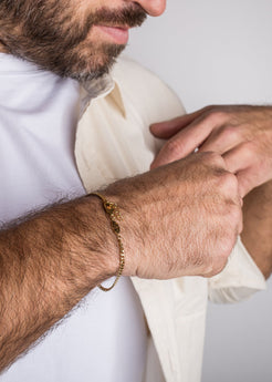 Akitsune-Via-Cuban-Chain-Bracelet-Gold-Model-1