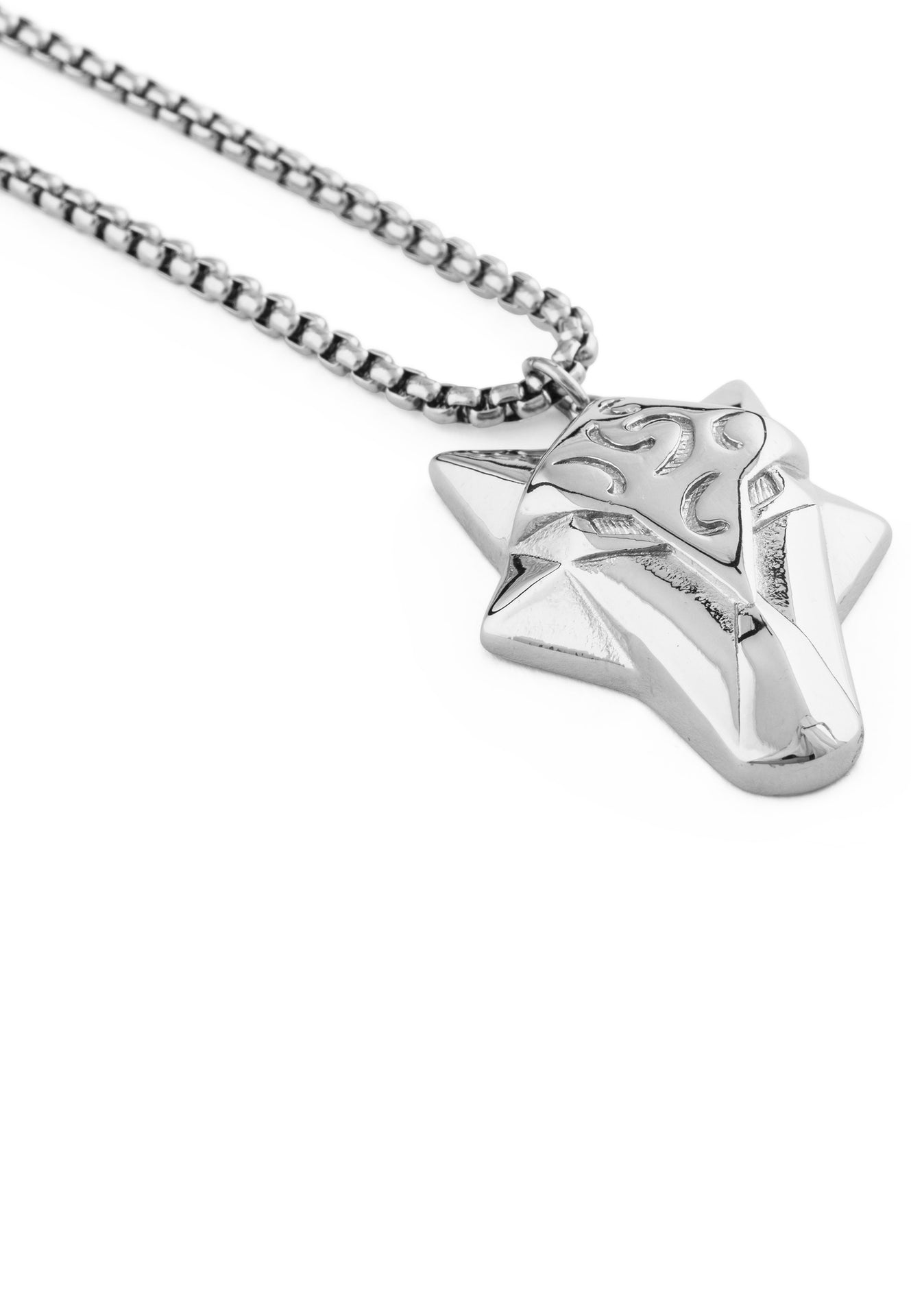 Ferus-Pendant-Necklace-Silver-Detail-Flat