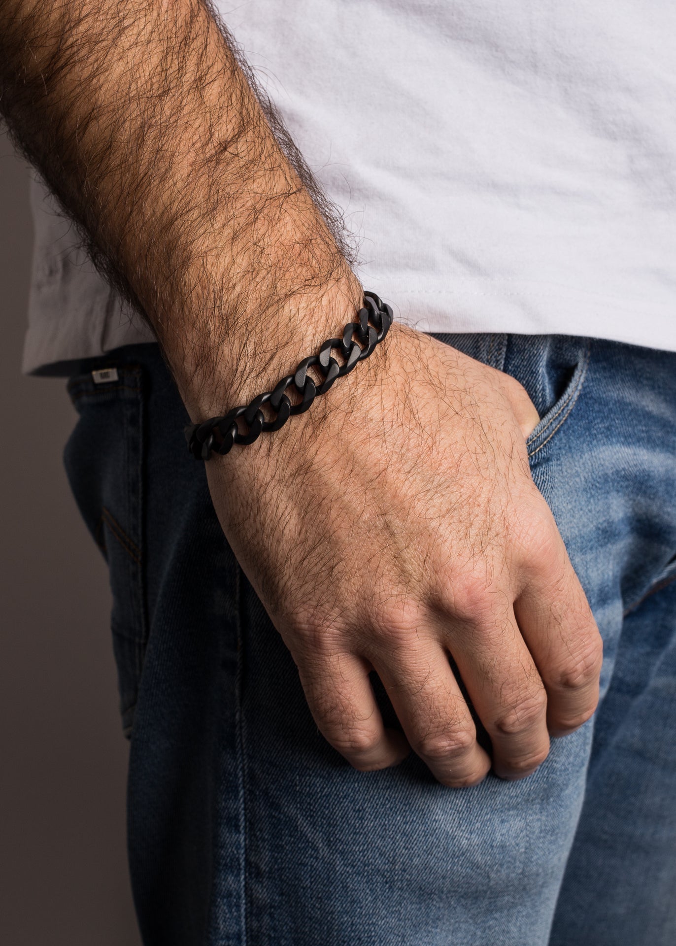 Militium-Metal-Chain-Bracelet-Matte-Black-Model-2